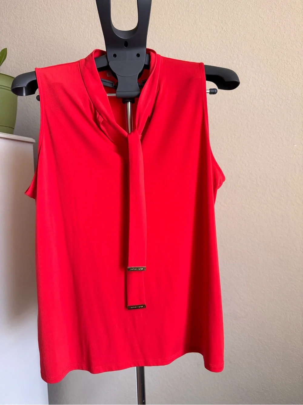 Michael Kors Sleeveless Red Tie-Neck Camisole
